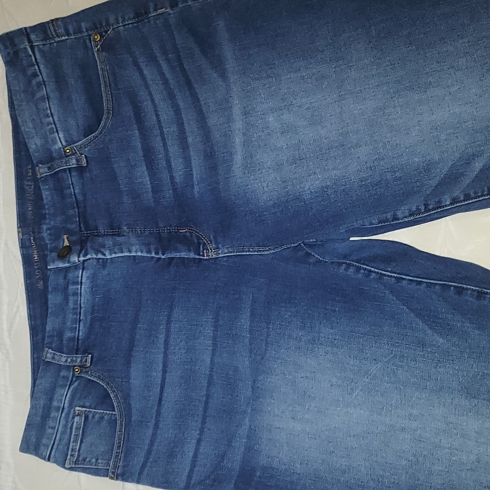 Chico's The So Slimmung Girlfriend Ankle Jeans - Picture 6 of 10